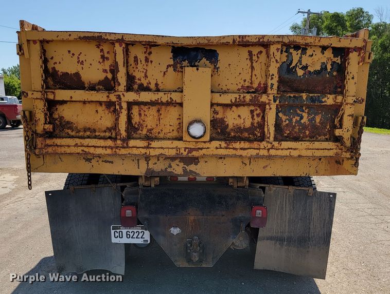 image for item KA9297 1983 Ford C700  dump truck