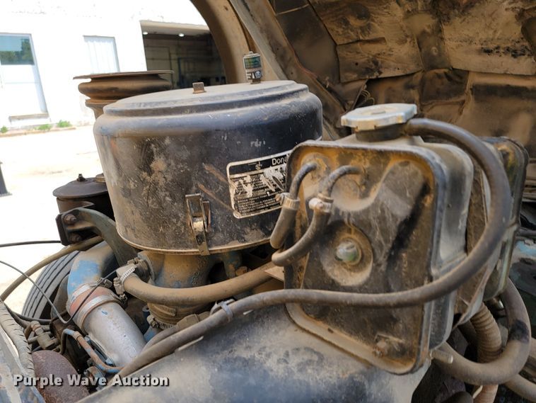 image for item KA9297 1983 Ford C700  dump truck