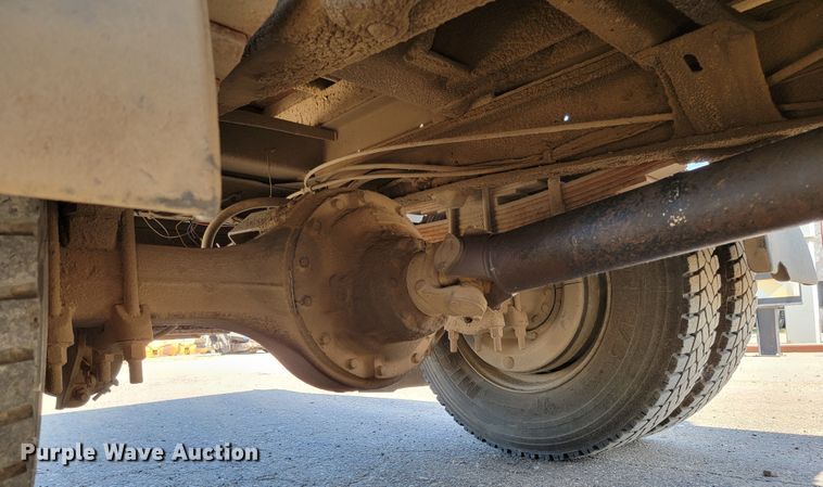 image for item KA9297 1983 Ford C700  dump truck