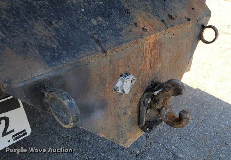 image for item KA9297 1983 Ford C700  dump truck