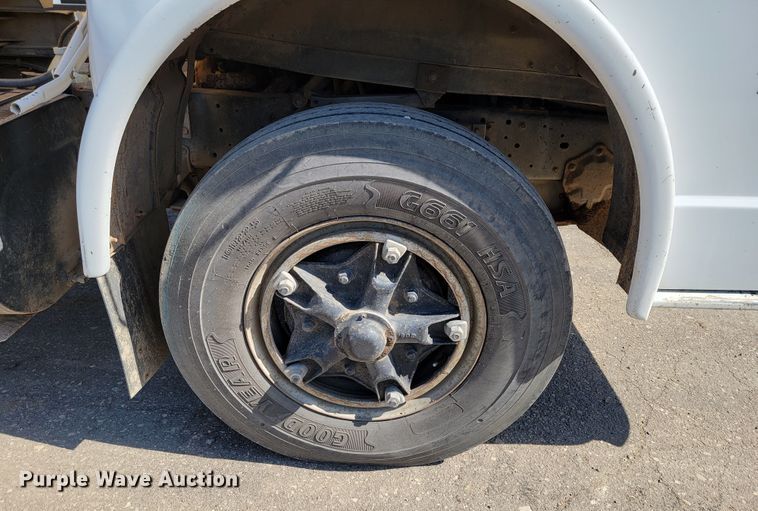 image for item KA9297 1983 Ford C700  dump truck