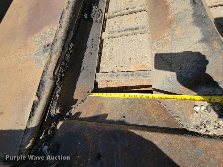 image for item KA9298 Cedarapids CR 361  paver