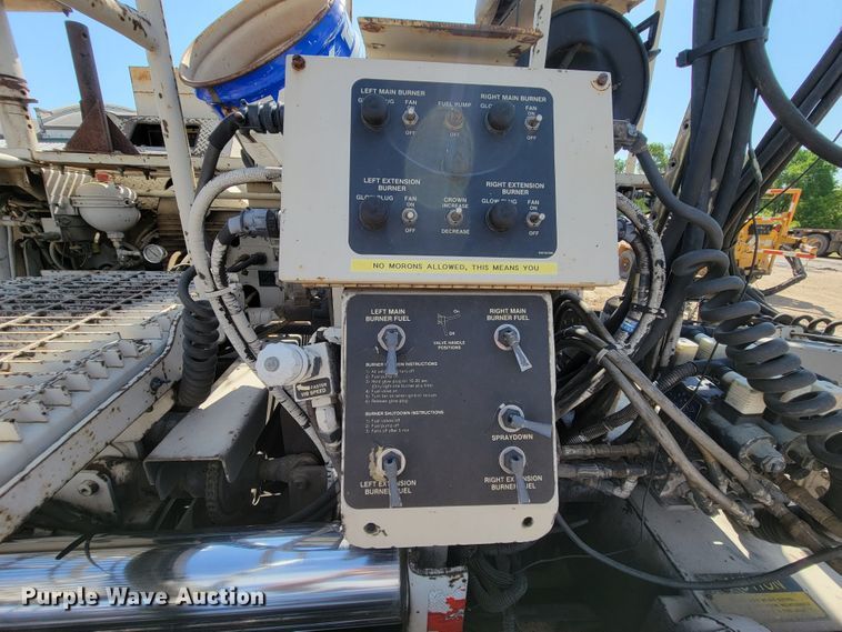 image for item KA9298 Cedarapids CR 361  paver