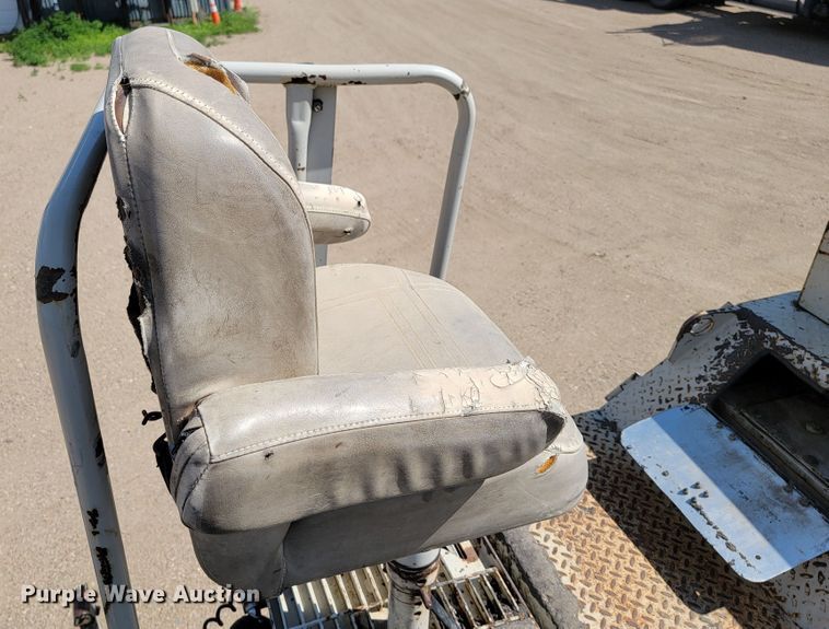 image for item KA9298 Cedarapids CR 361  paver