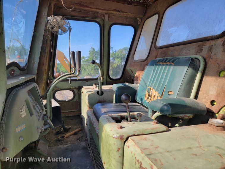 image for item KA9300 Terex 82-30  dozer