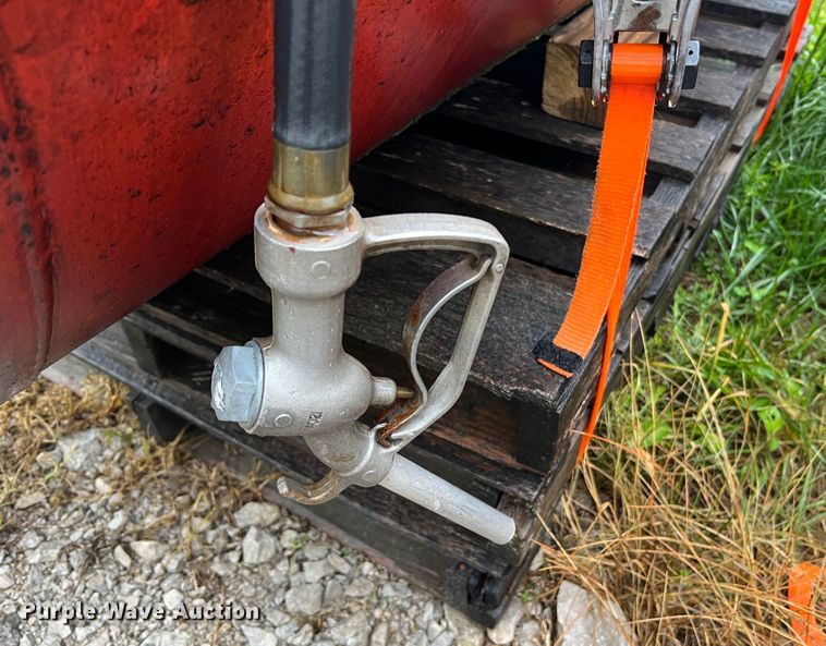 image for item KD9006 (2) fuel tanks