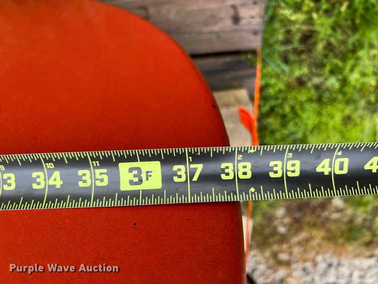 image for item KD9006 (2) fuel tanks