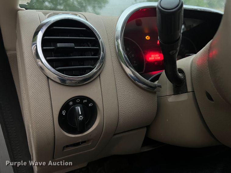 image for item KD9013 2008 Ford Explorer  SUV