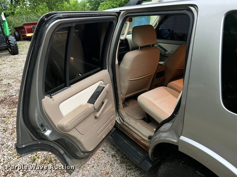 image for item KD9013 2008 Ford Explorer  SUV