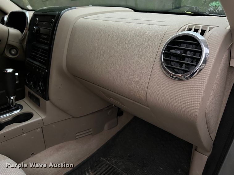 image for item KD9013 2008 Ford Explorer  SUV
