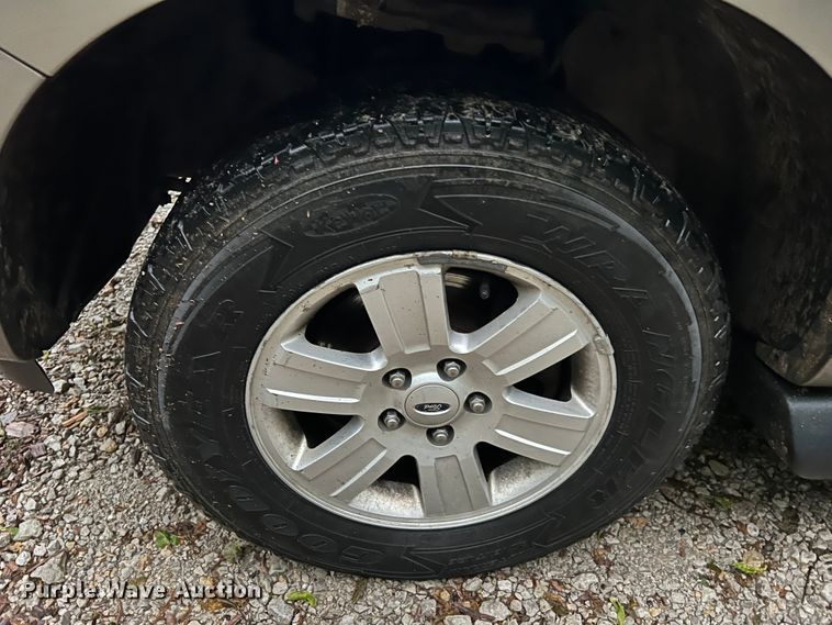 image for item KD9013 2008 Ford Explorer  SUV