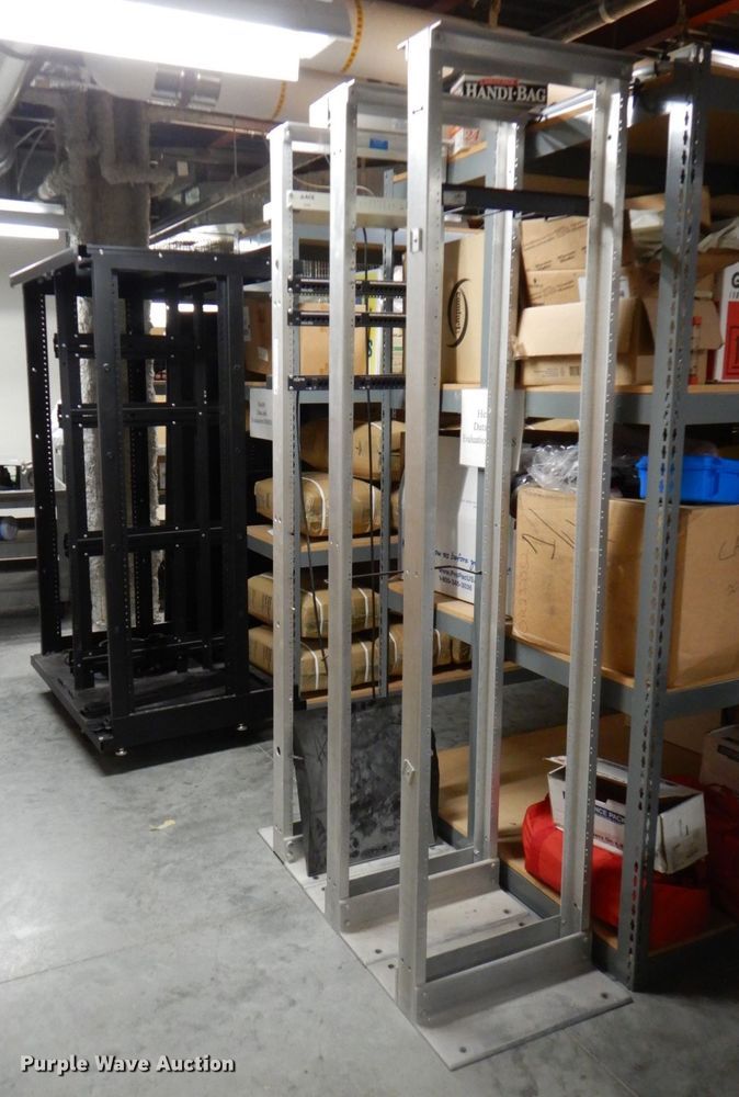 (4) server racks in Lincoln, NE | Item KD9916 sold | Purple Wave