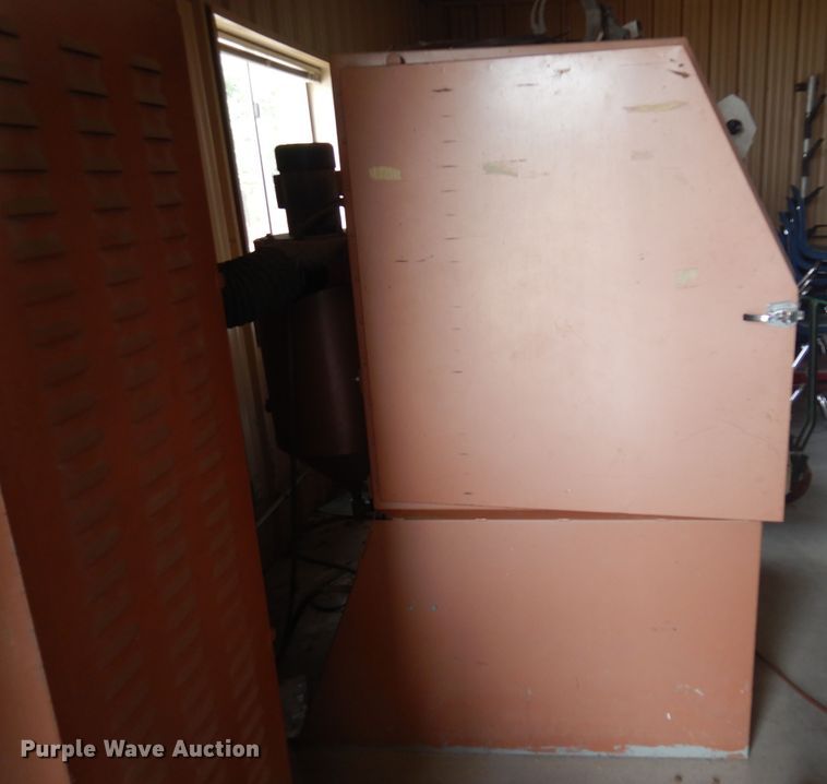 image for item KI9431 Zero Mfg. 200-4  sandblast cabinet