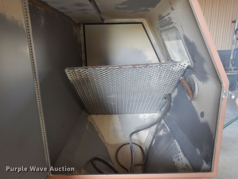 image for item KI9431 Zero Mfg. 200-4  sandblast cabinet