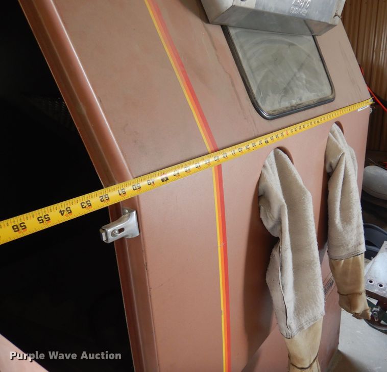 image for item KI9431 Zero Mfg. 200-4  sandblast cabinet