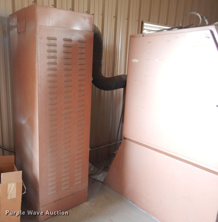 image for item KI9431 Zero Mfg. 200-4  sandblast cabinet