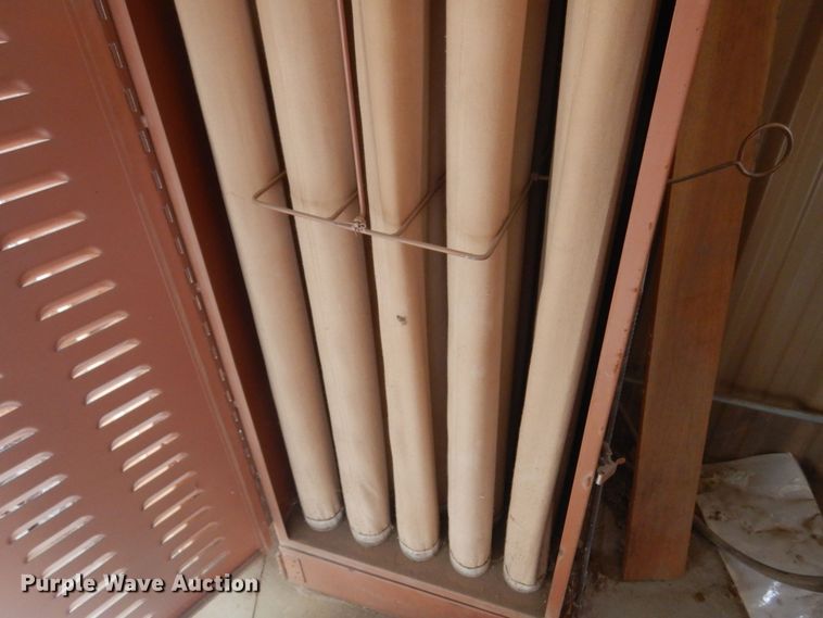 image for item KI9431 Zero Mfg. 200-4  sandblast cabinet