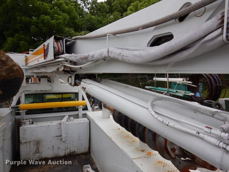 image for item KR9297 1998 Chevrolet C7500  digger derrick truck