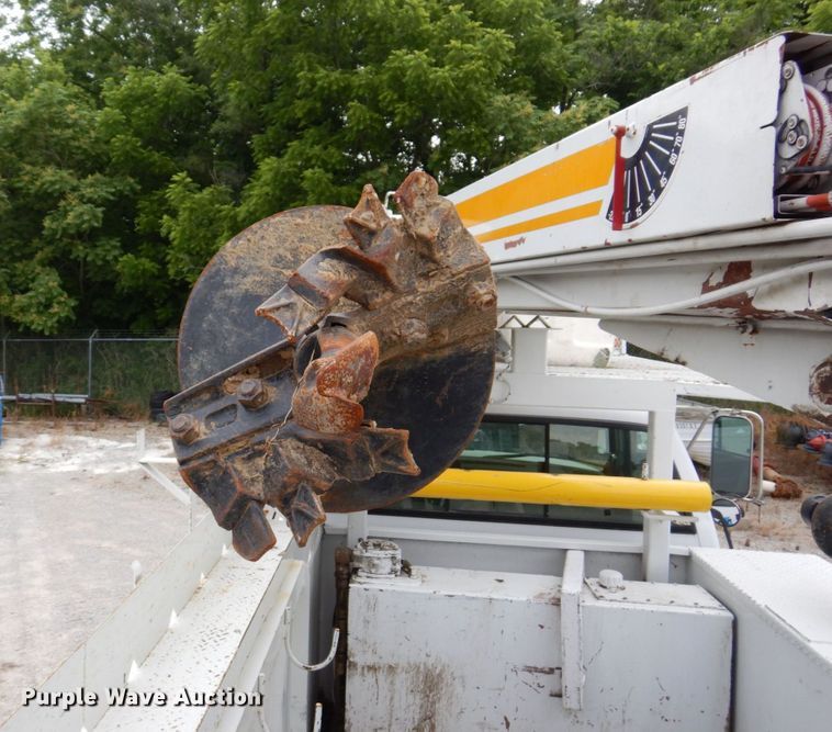 image for item KR9297 1998 Chevrolet C7500  digger derrick truck