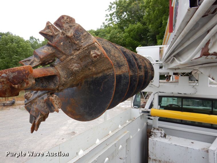 image for item KR9297 1998 Chevrolet C7500  digger derrick truck