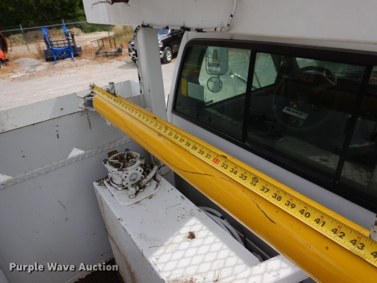 image for item KR9297 1998 Chevrolet C7500  digger derrick truck