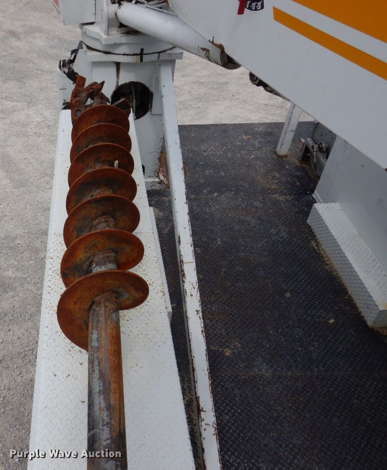 image for item KR9297 1998 Chevrolet C7500  digger derrick truck