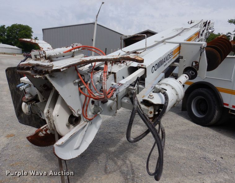 image for item KR9297 1998 Chevrolet C7500  digger derrick truck