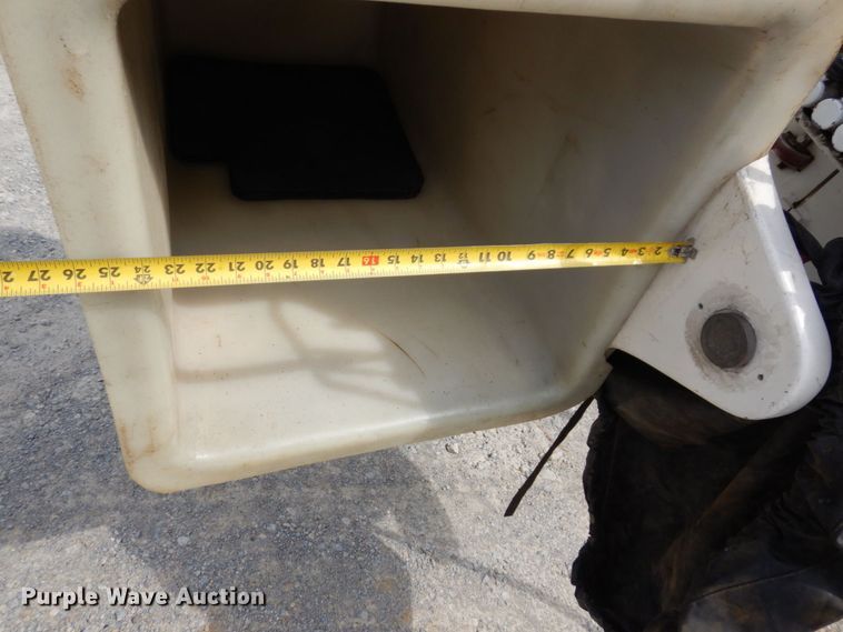 image for item KR9297 1998 Chevrolet C7500  digger derrick truck