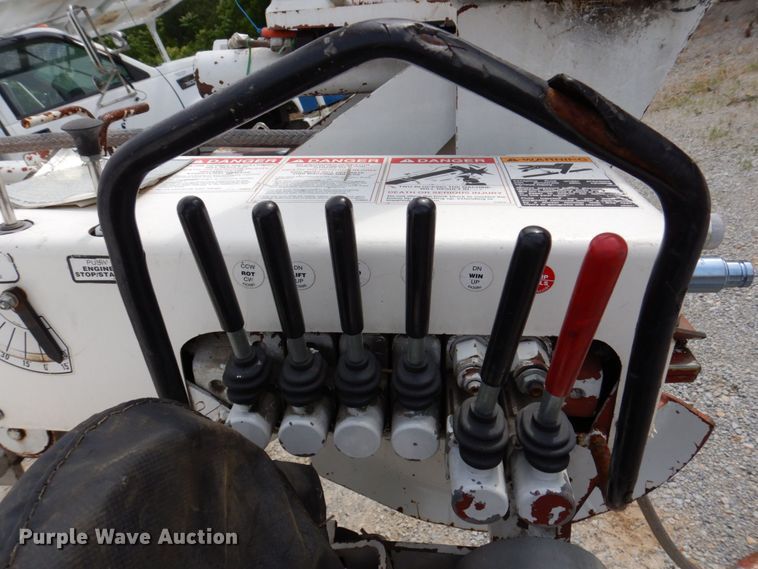 image for item KR9297 1998 Chevrolet C7500  digger derrick truck