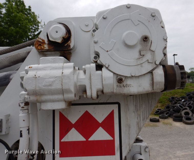 image for item KR9297 1998 Chevrolet C7500  digger derrick truck