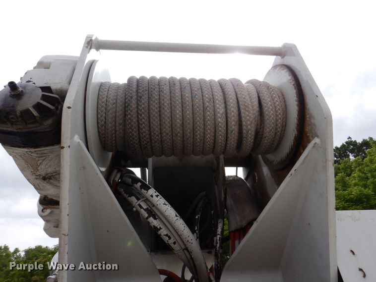 image for item KR9297 1998 Chevrolet C7500  digger derrick truck