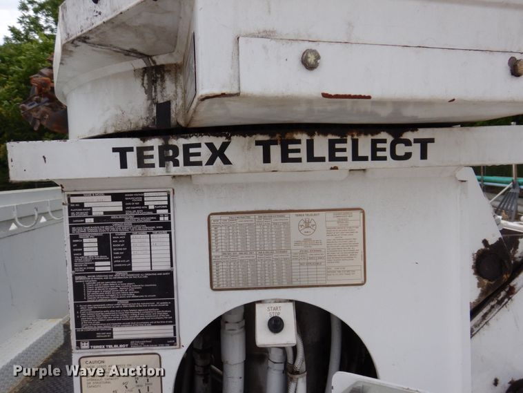 image for item KR9297 1998 Chevrolet C7500  digger derrick truck