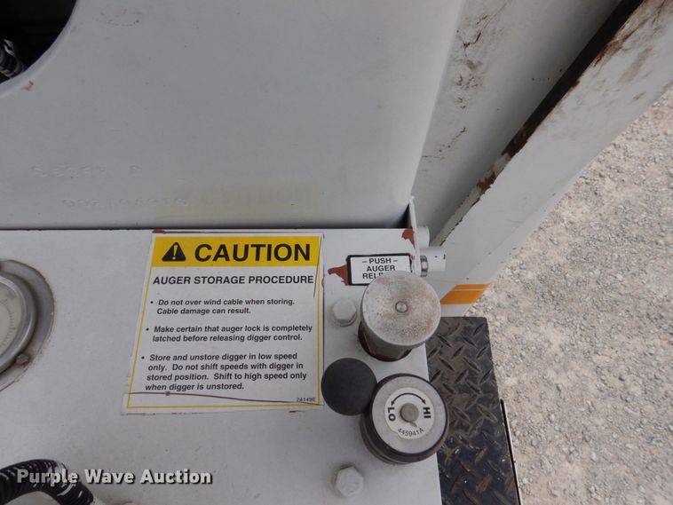 image for item KR9297 1998 Chevrolet C7500  digger derrick truck