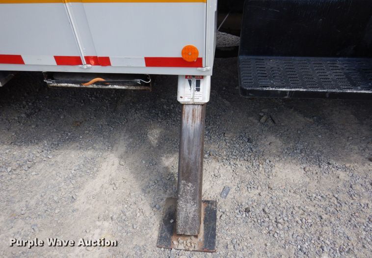 image for item KR9297 1998 Chevrolet C7500  digger derrick truck