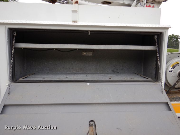 image for item KR9297 1998 Chevrolet C7500  digger derrick truck