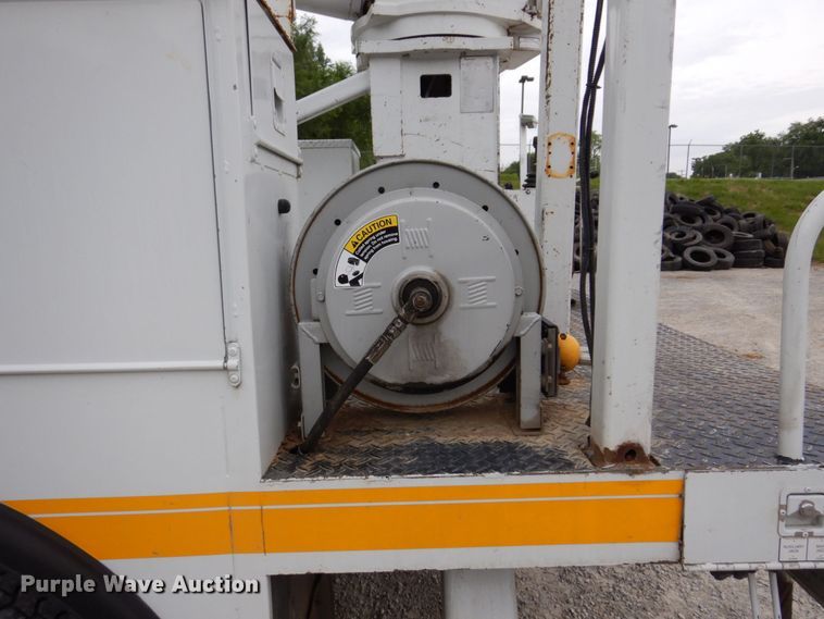 image for item KR9297 1998 Chevrolet C7500  digger derrick truck