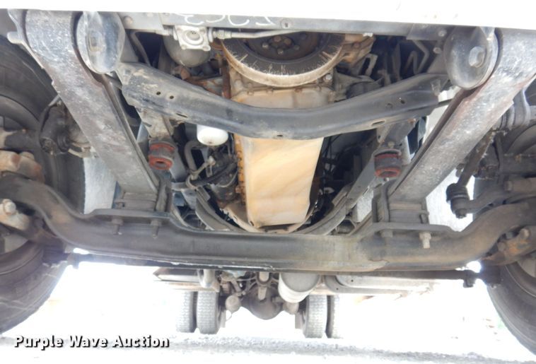 image for item KR9297 1998 Chevrolet C7500  digger derrick truck