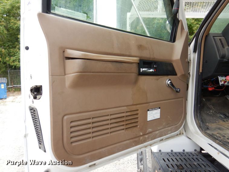 image for item KR9297 1998 Chevrolet C7500  digger derrick truck