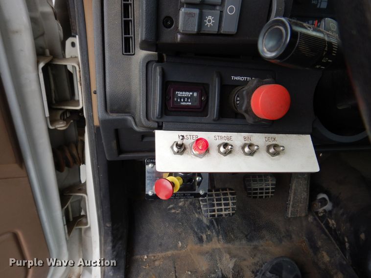 image for item KR9297 1998 Chevrolet C7500  digger derrick truck