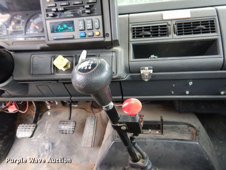 image for item KR9297 1998 Chevrolet C7500  digger derrick truck