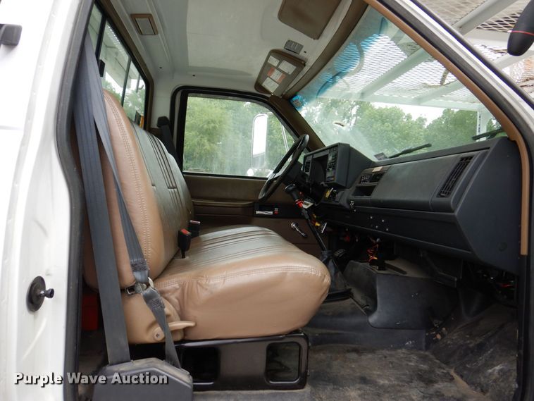 image for item KR9297 1998 Chevrolet C7500  digger derrick truck