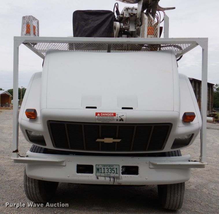 image for item KR9297 1998 Chevrolet C7500  digger derrick truck