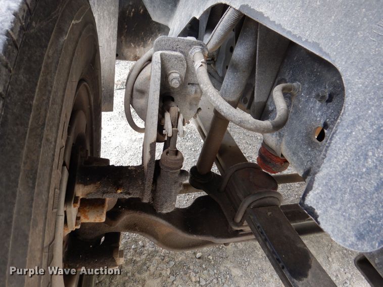 image for item KR9297 1998 Chevrolet C7500  digger derrick truck