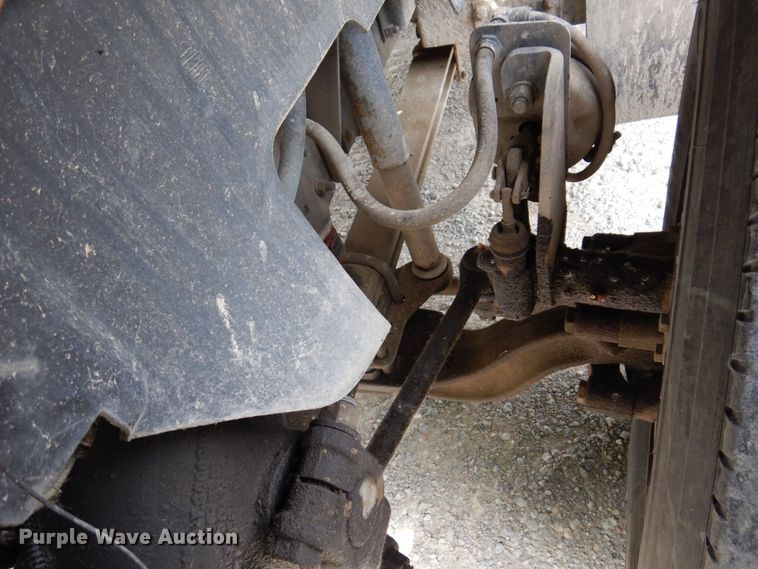 image for item KR9297 1998 Chevrolet C7500  digger derrick truck