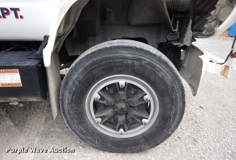 image for item KR9297 1998 Chevrolet C7500  digger derrick truck