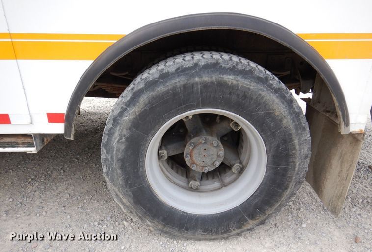 image for item KR9297 1998 Chevrolet C7500  digger derrick truck