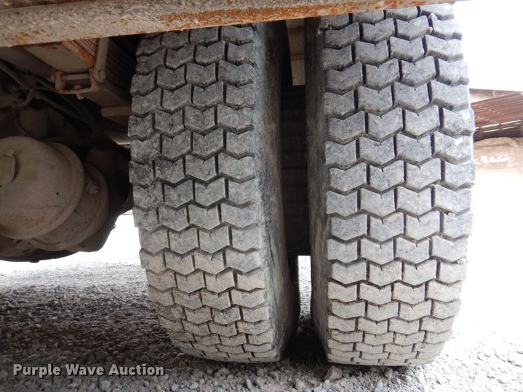 image for item KR9297 1998 Chevrolet C7500  digger derrick truck