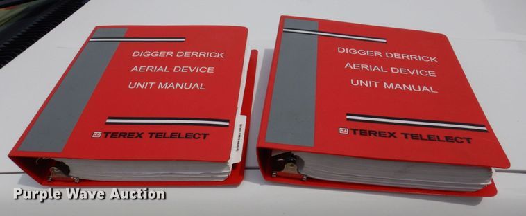 image for item KR9297 1998 Chevrolet C7500  digger derrick truck