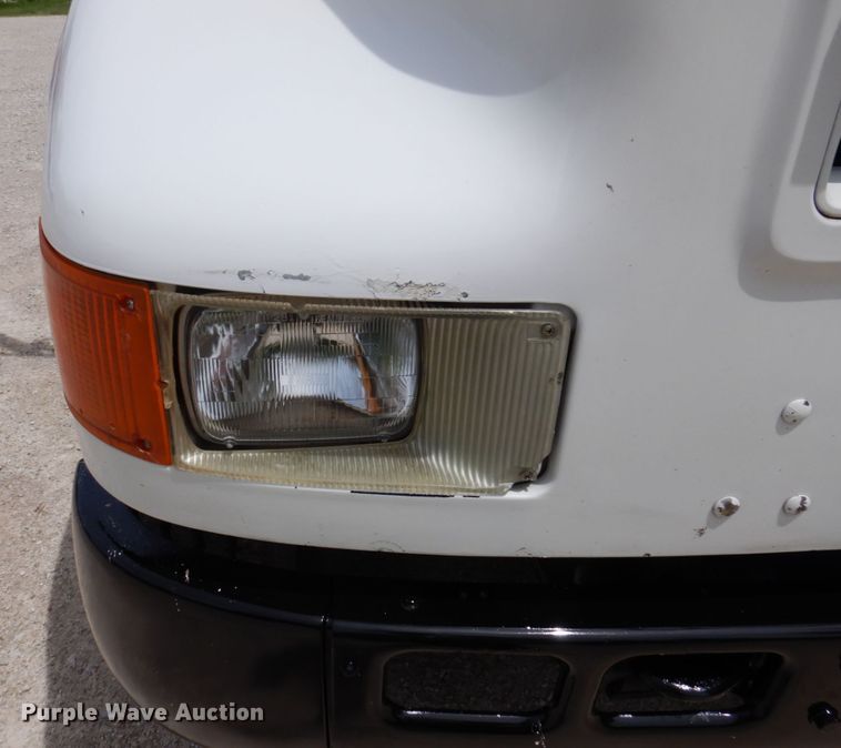 image for item KR9298 1995 International 8100  water truck