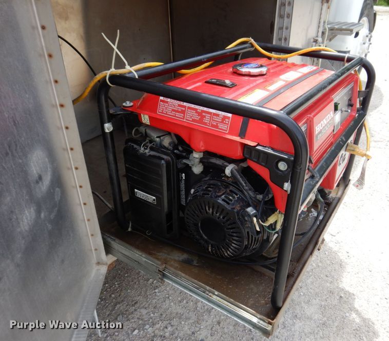 image for item KR9298 1995 International 8100  water truck